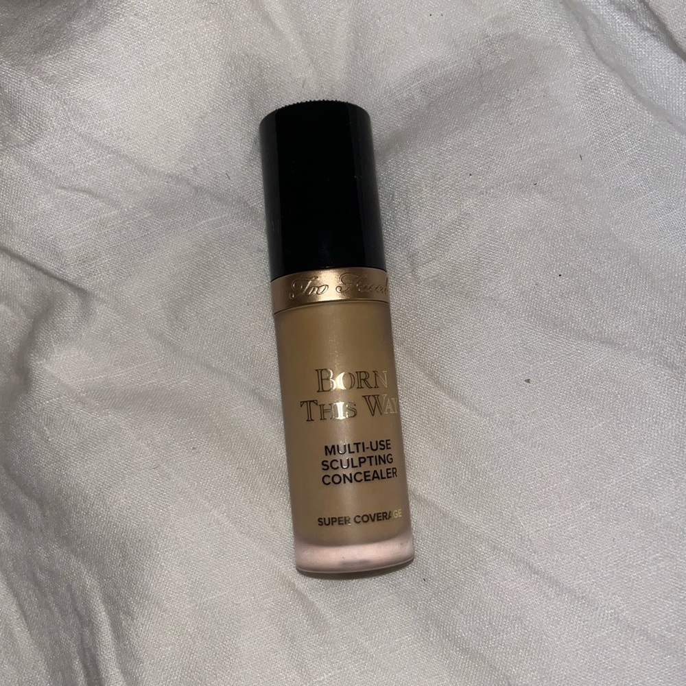 Too Faced Born This Way Multi-Use Sculpting Concealer - Cream in Shortbread